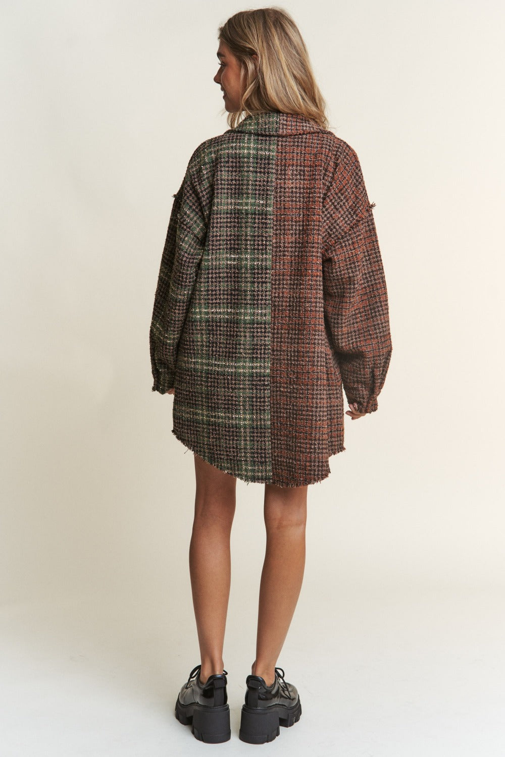 J.NNA - Veste longue à carreaux contrastés en tweed à boutons-pression