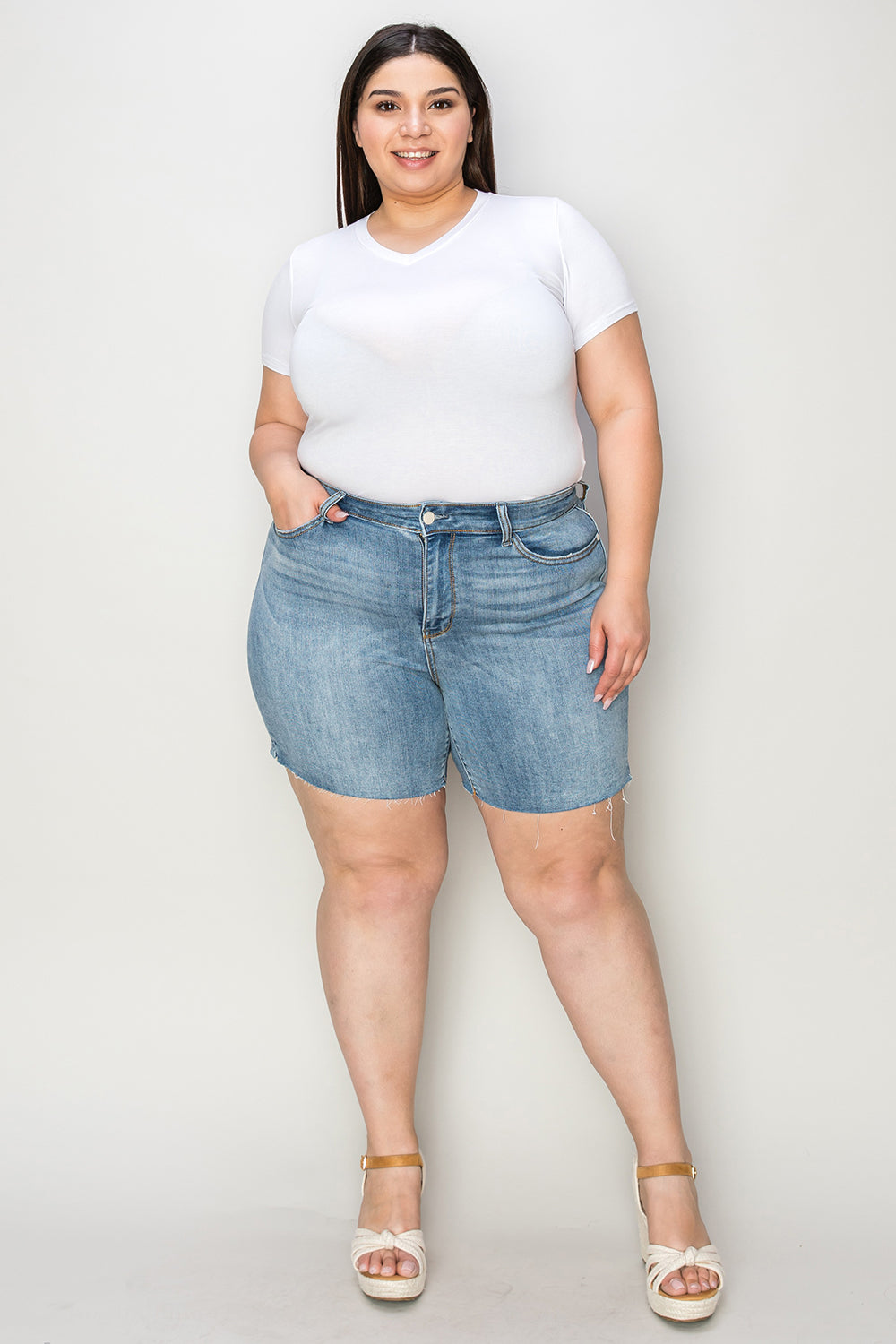 Shorts vaqueros de cintura alta con dobladillo sin rematar de Judy Blue