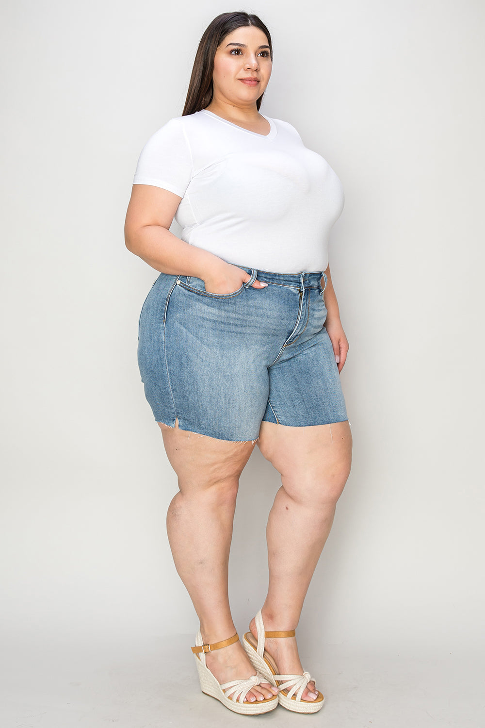 Shorts vaqueros de cintura alta con dobladillo sin rematar de Judy Blue