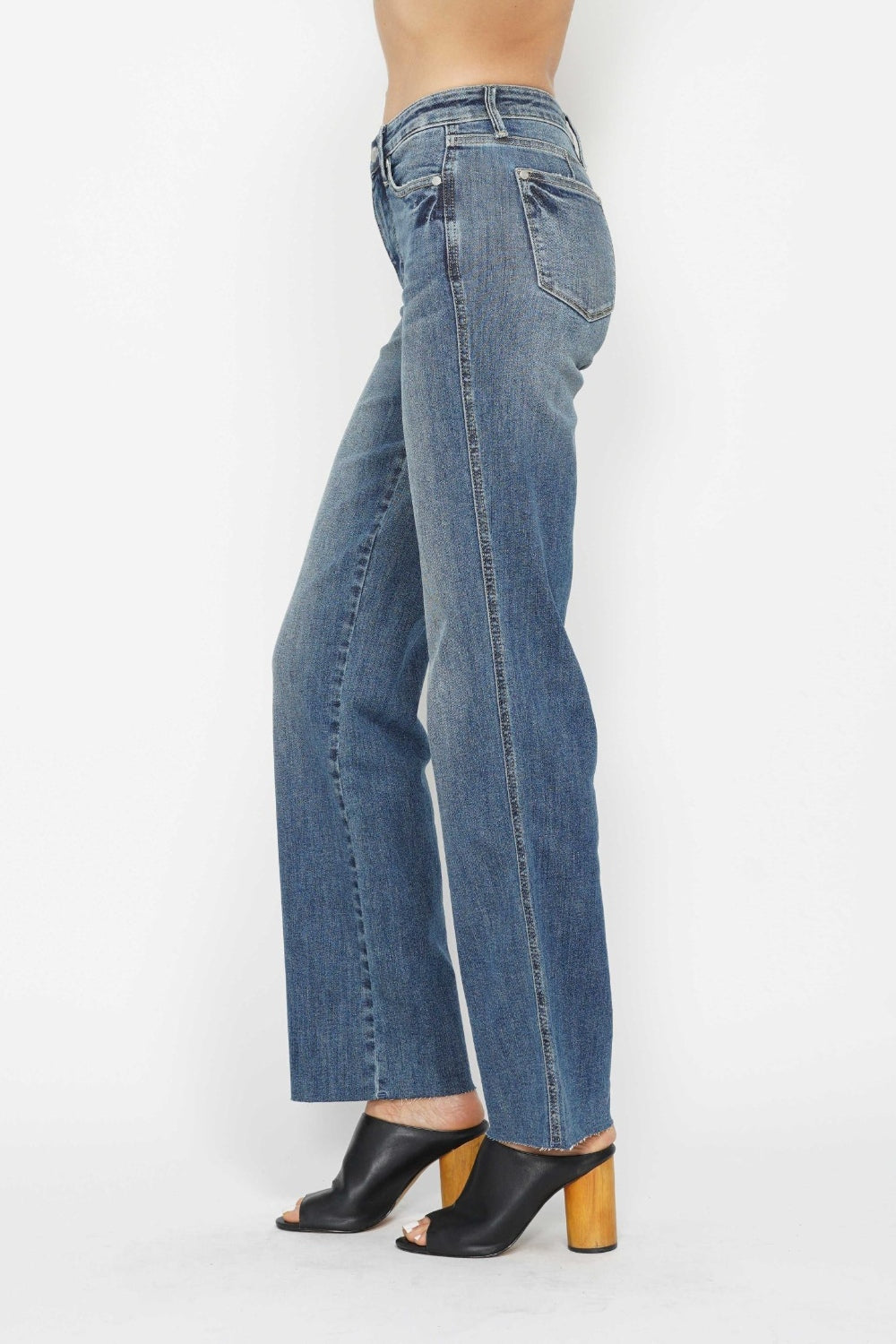 Jean droit gainant taille haute Judy Blue