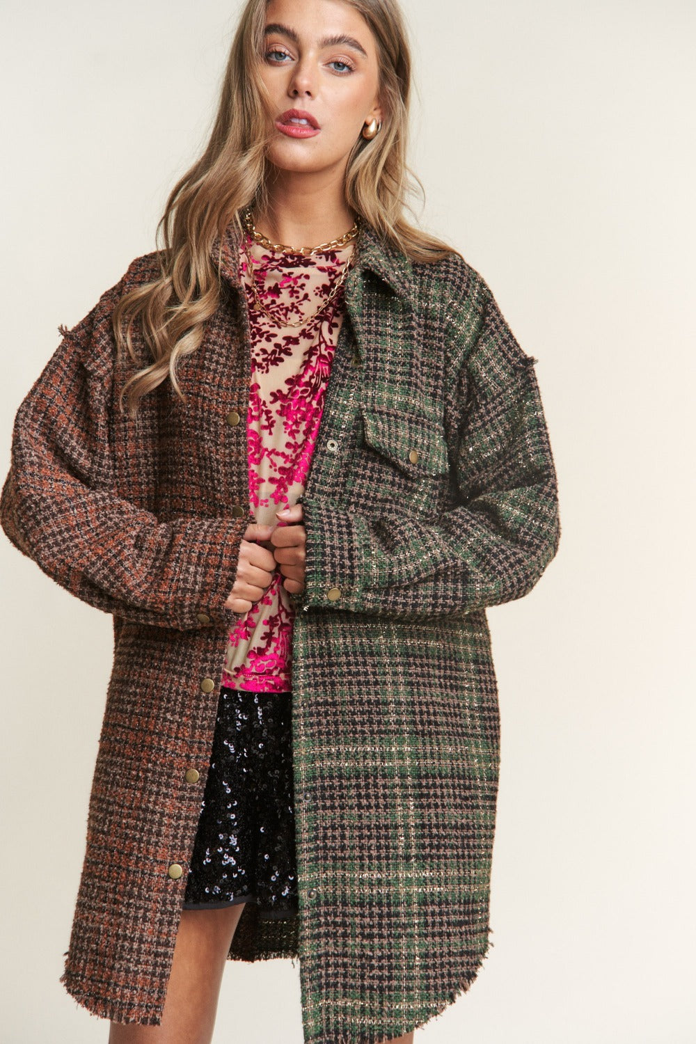 J.NNA - Veste longue à carreaux contrastés en tweed à boutons-pression